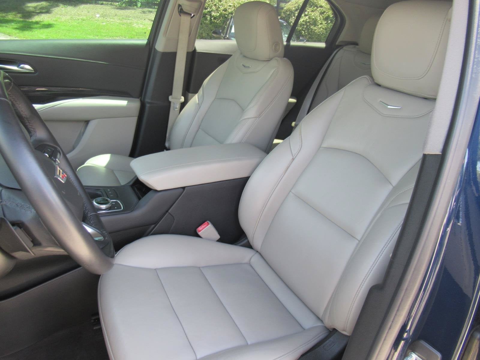 2020 Cadillac XT4 FWD Premium Luxury