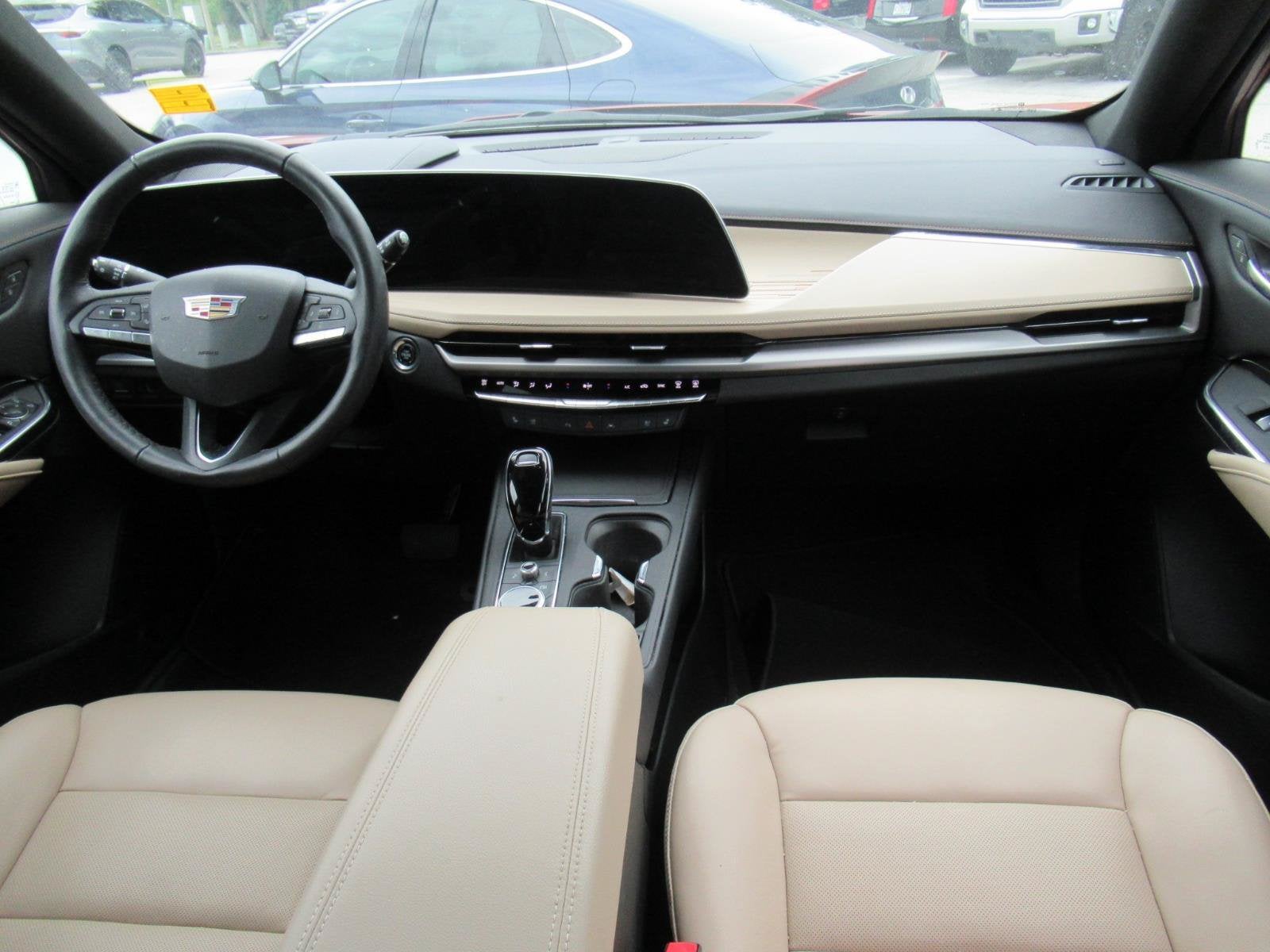 2024 Cadillac XT4 Premium Luxury
