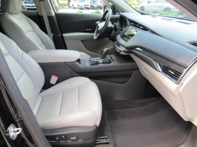 2022 Cadillac XT4 AWD Premium Luxury