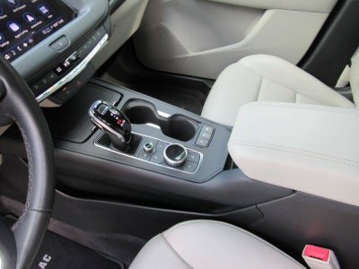 2022 Cadillac XT4 AWD Premium Luxury