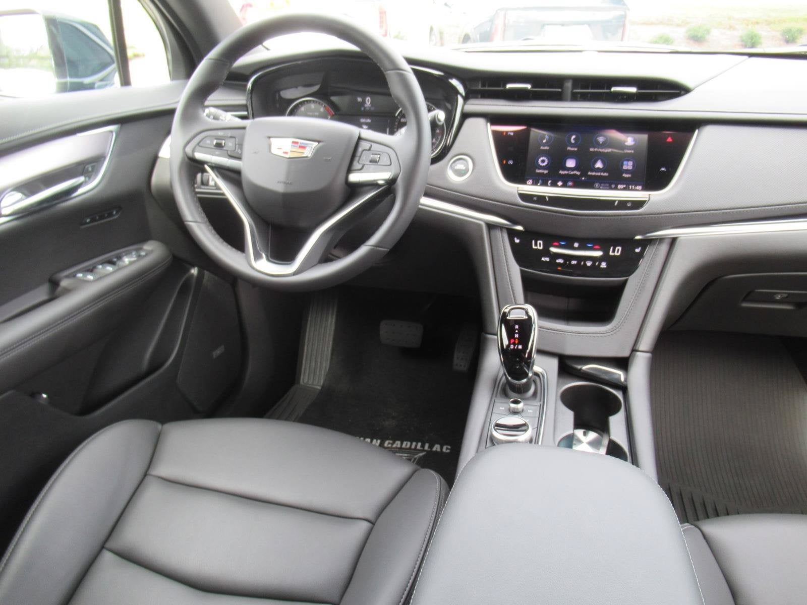 2025 Cadillac XT6 Luxury