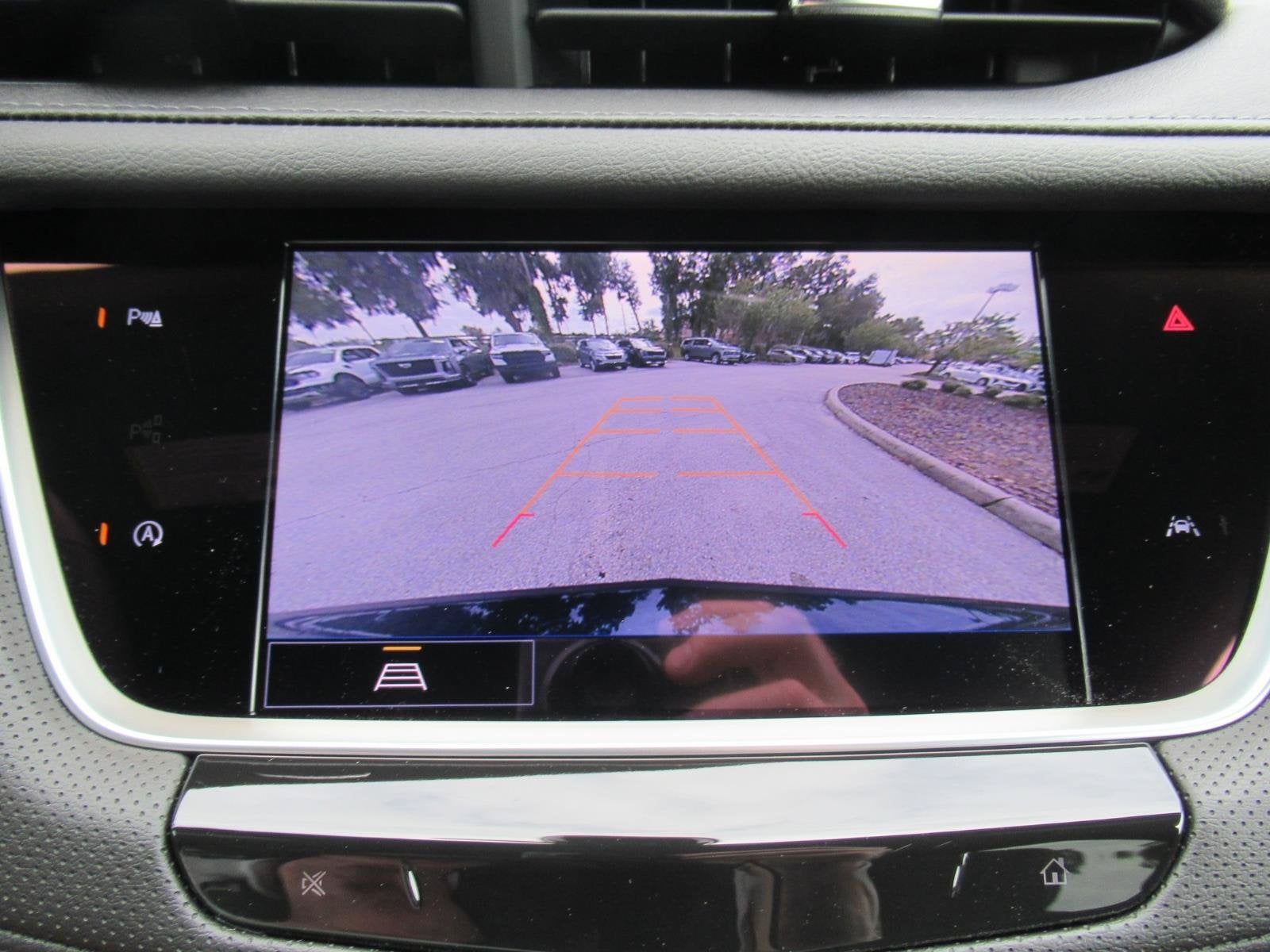 2025 Cadillac XT6 Luxury