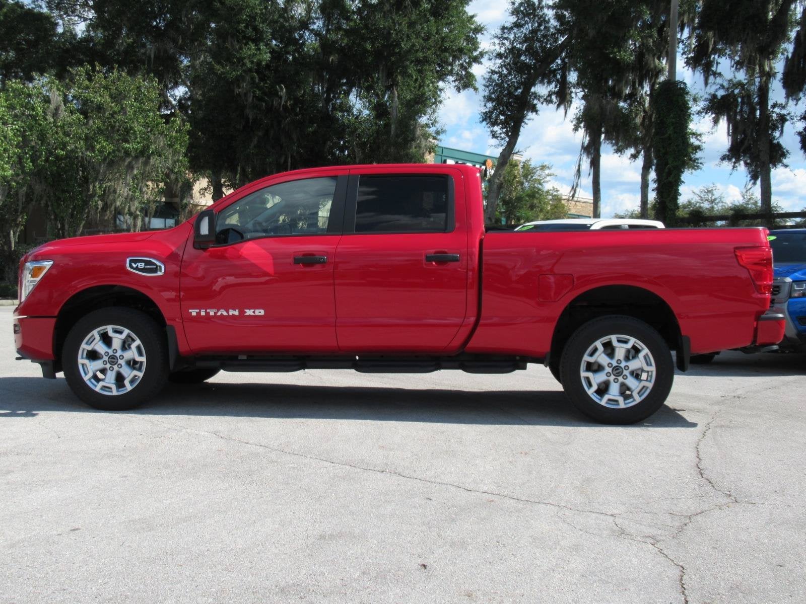 2024 Nissan Titan XD SV