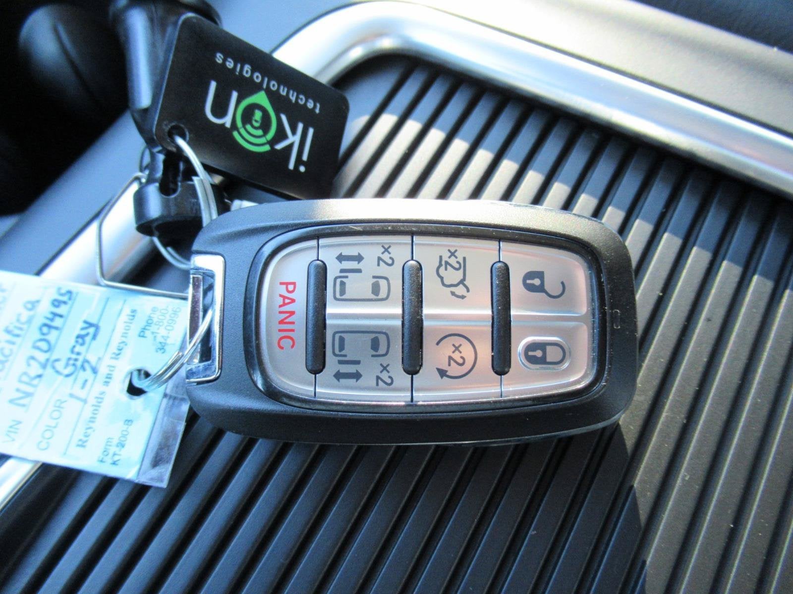 2022 Chrysler Pacifica Touring L