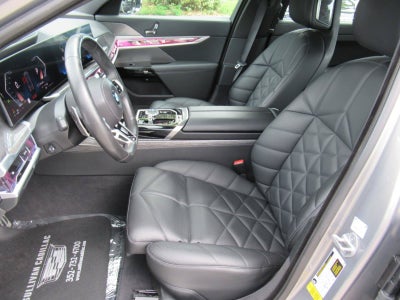 2023 BMW 7 Series 740i