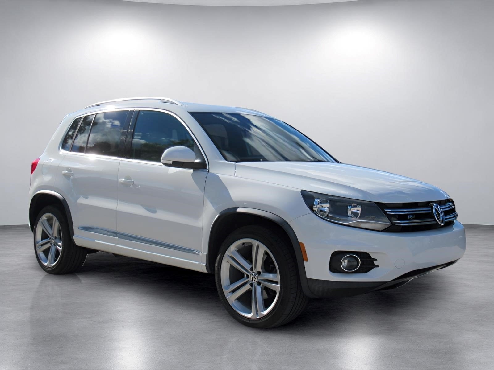 2016 Volkswagen Tiguan R-Line