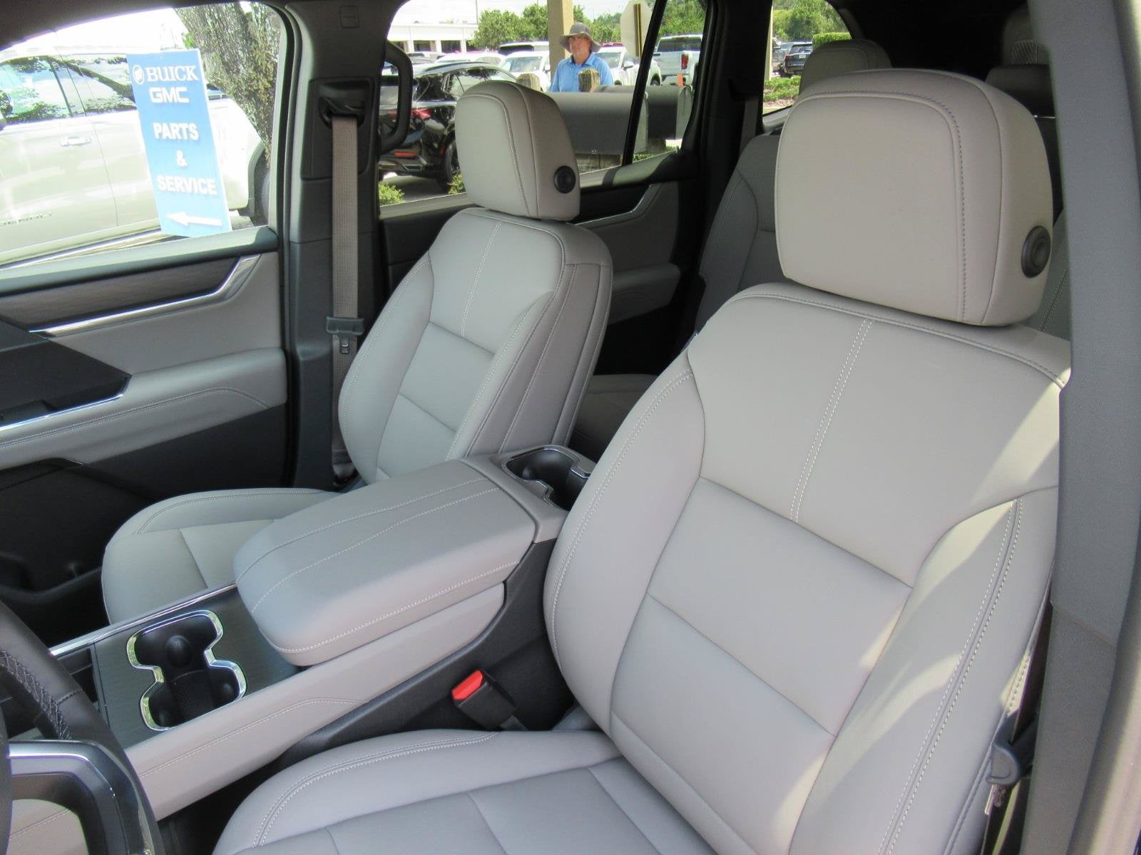 2027 GMC Acadia Elevation