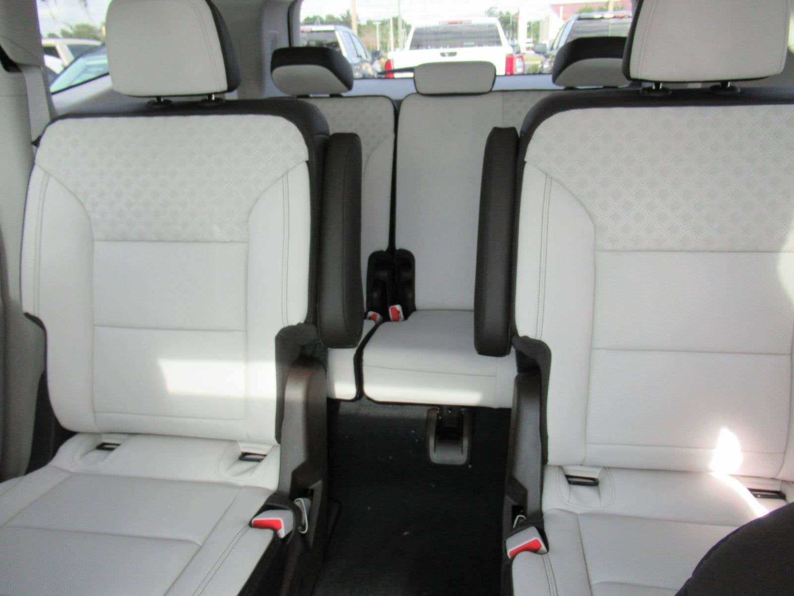 2027 GMC Acadia Denali