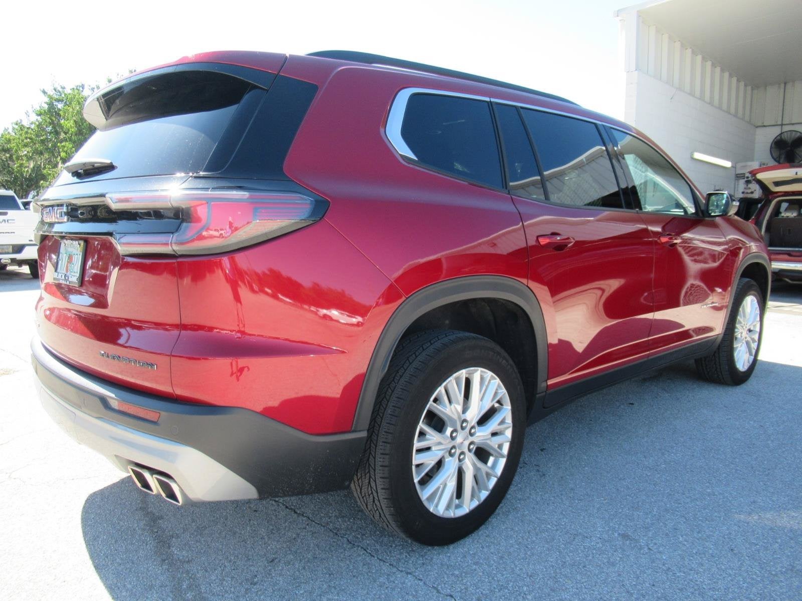 2024 GMC Acadia Elevation