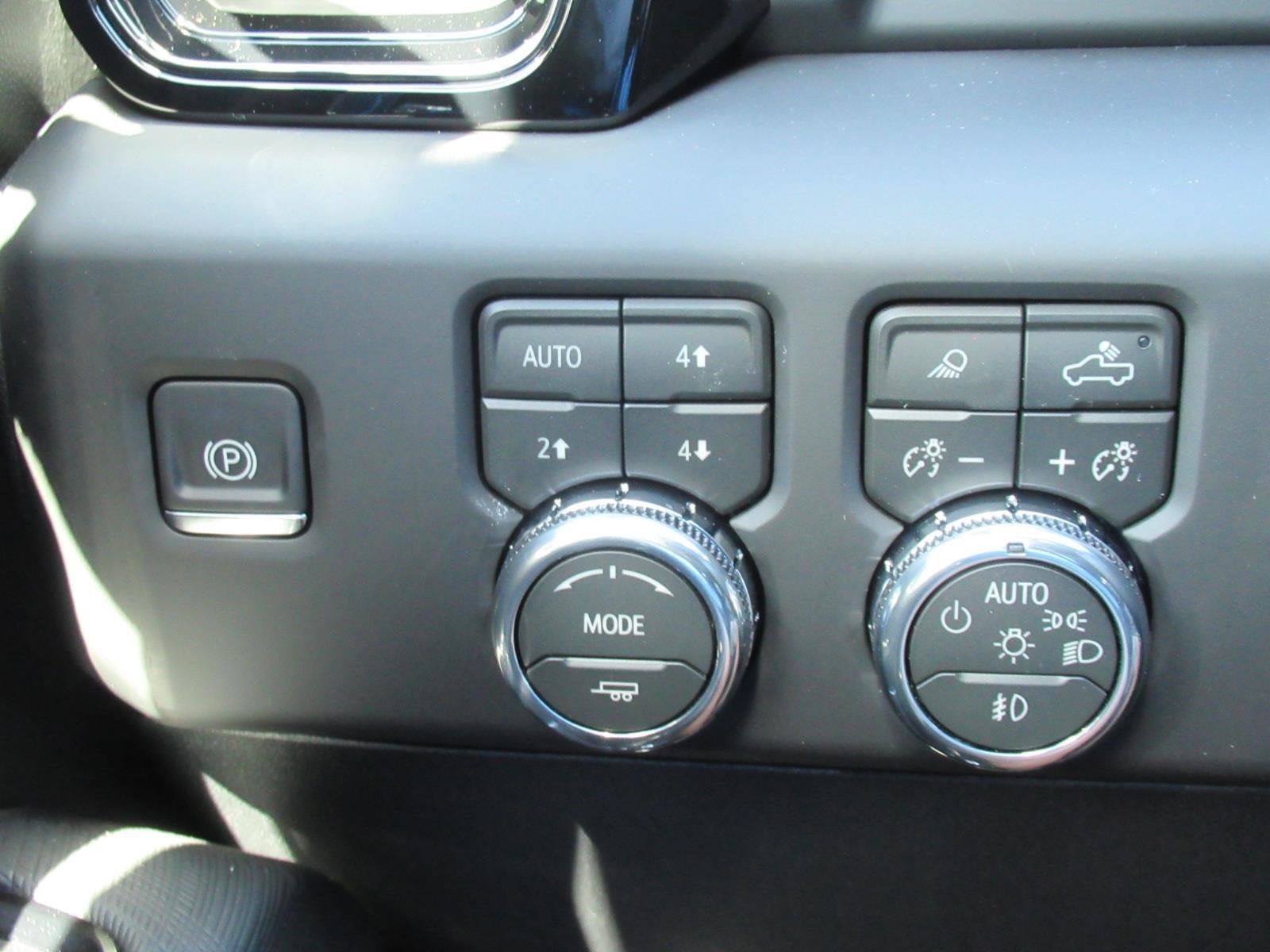 2026 GMC Sierra 2500HD AT4X - Photo 24
