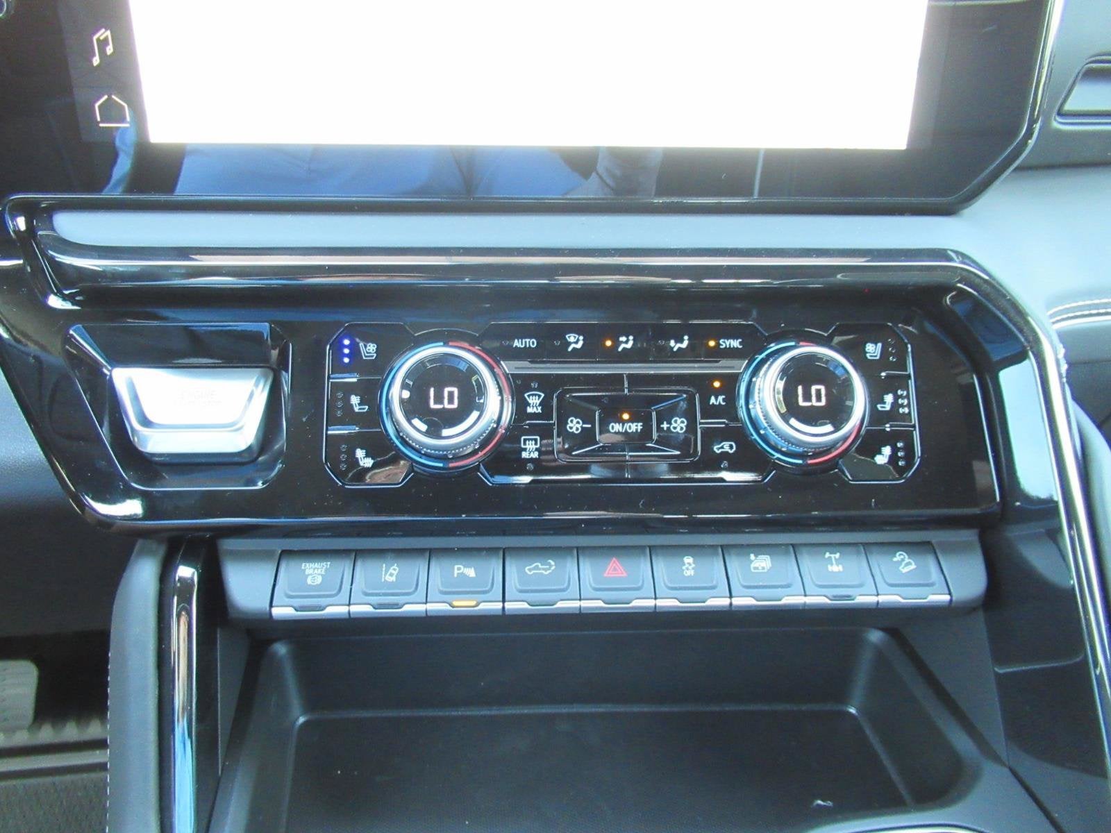 2026 GMC Sierra 2500HD AT4X - Photo 31
