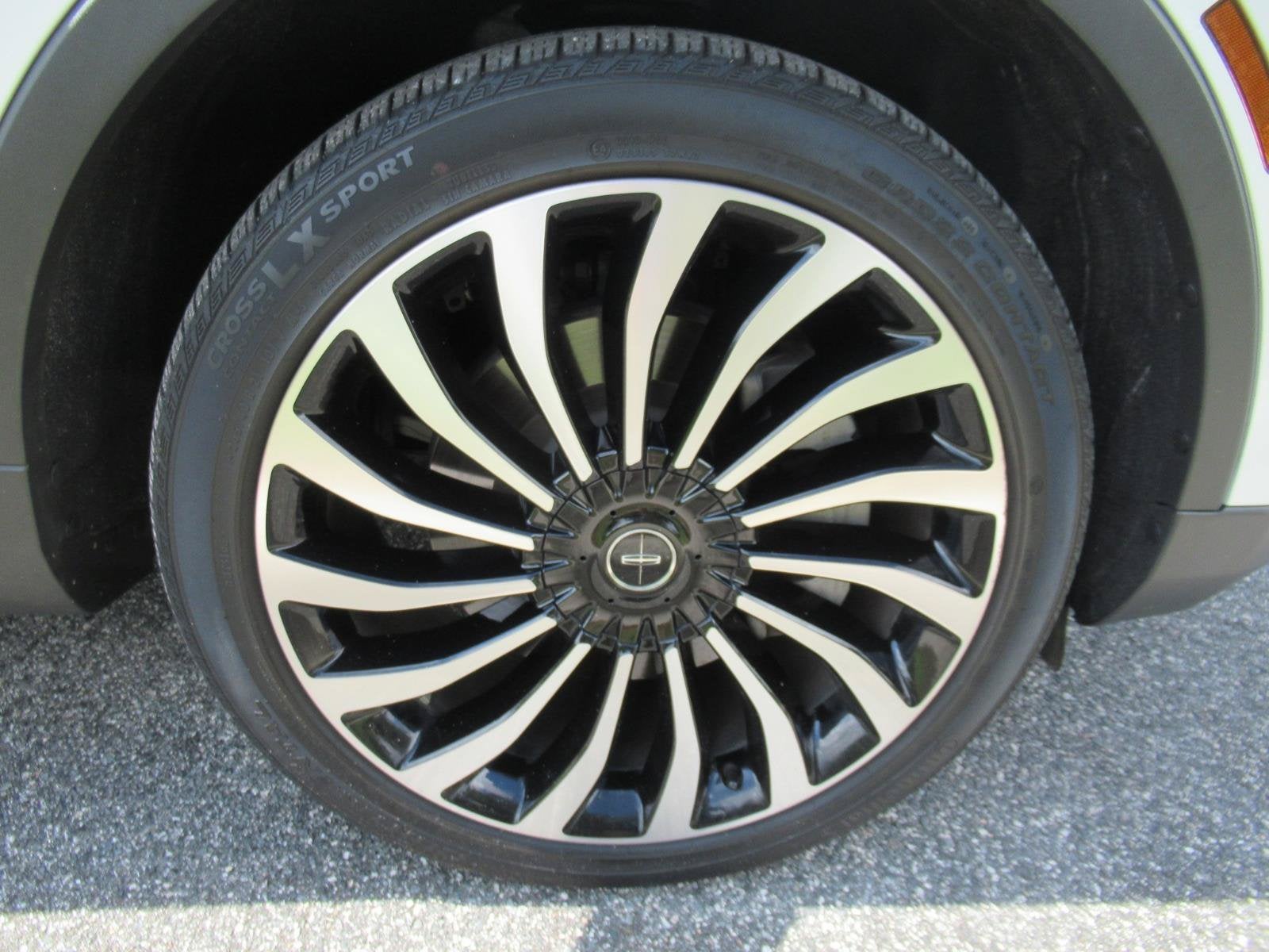 2023 Lincoln Nautilus Black Label
