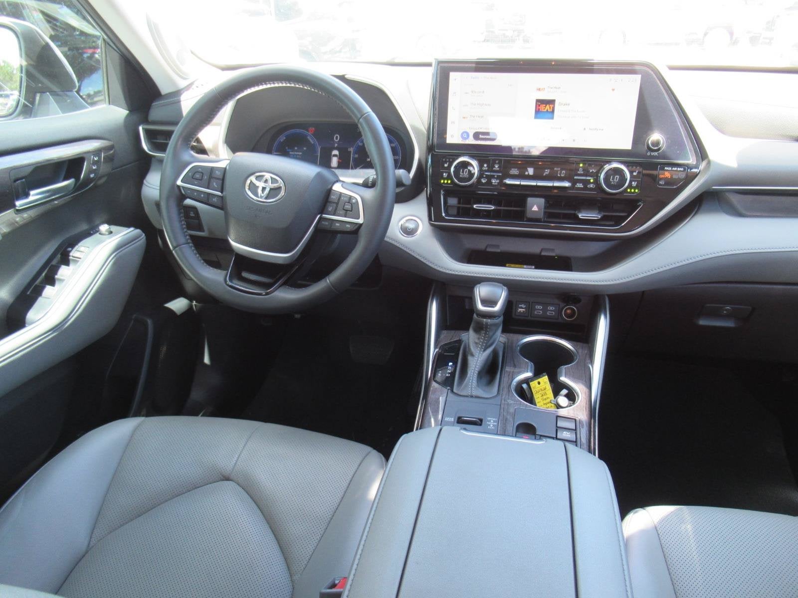 2023 Toyota Highlander Hybrid Limited