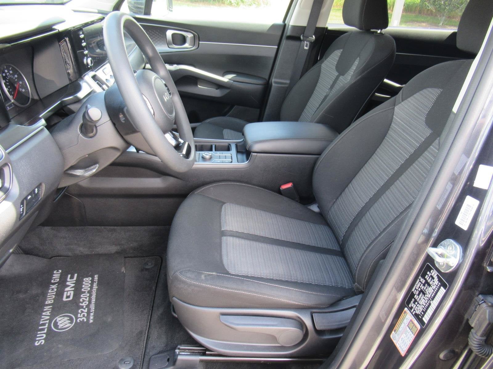 2022 Kia Sorento LX