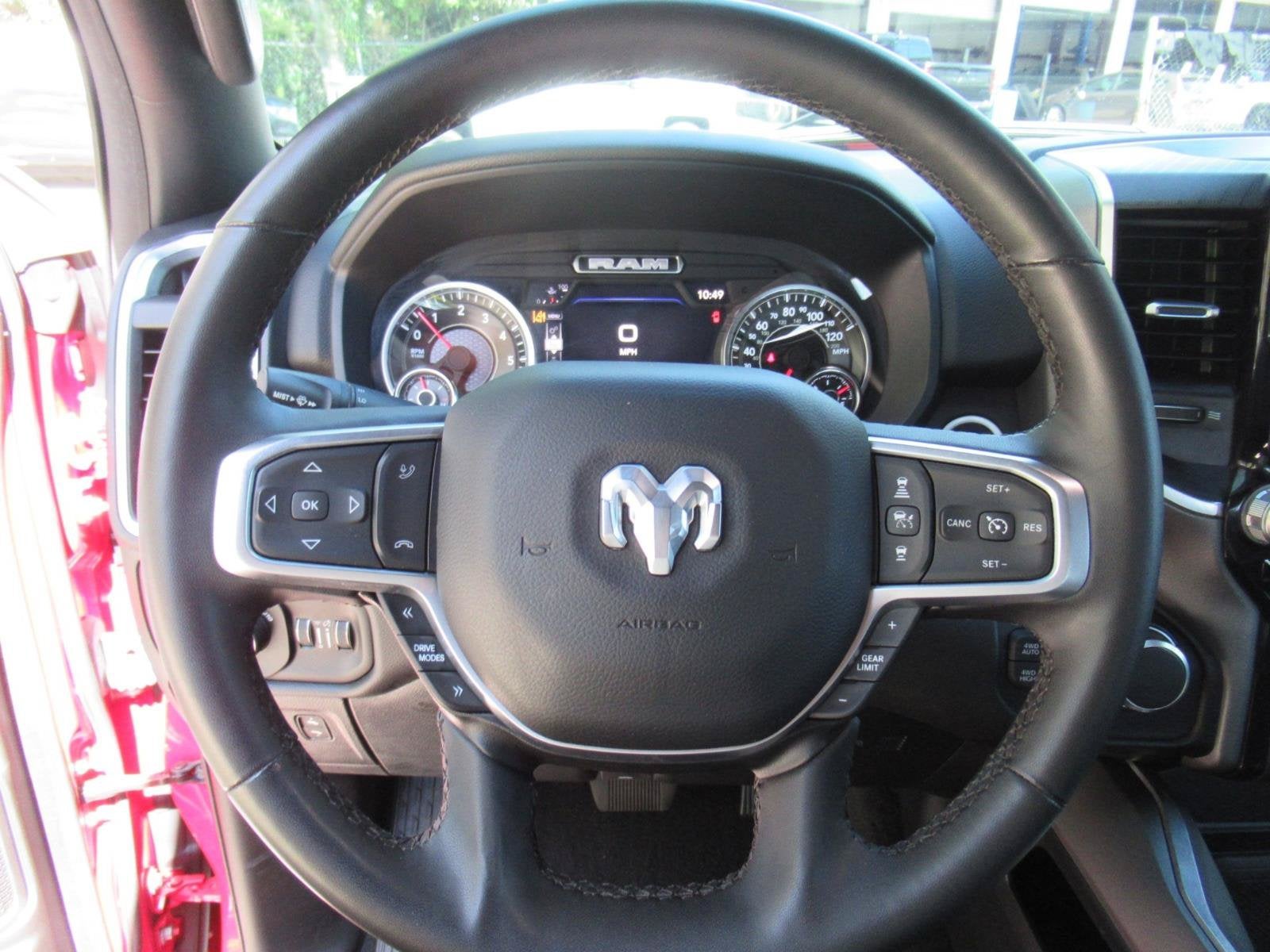 2025 RAM 1500 Big Horn Crew Cab 4x4 6'4' Box
