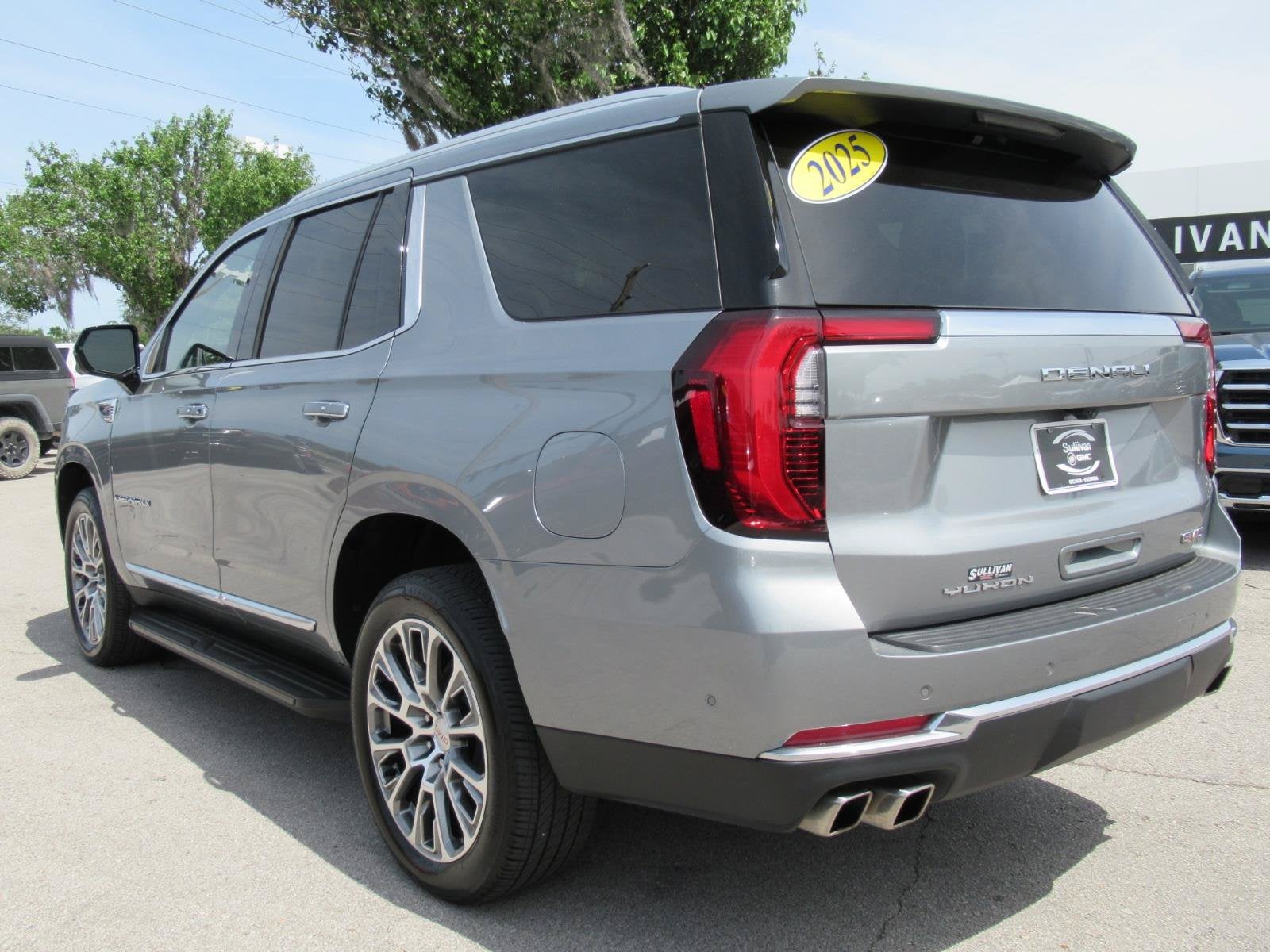 2025 GMC Yukon 4WD Denali