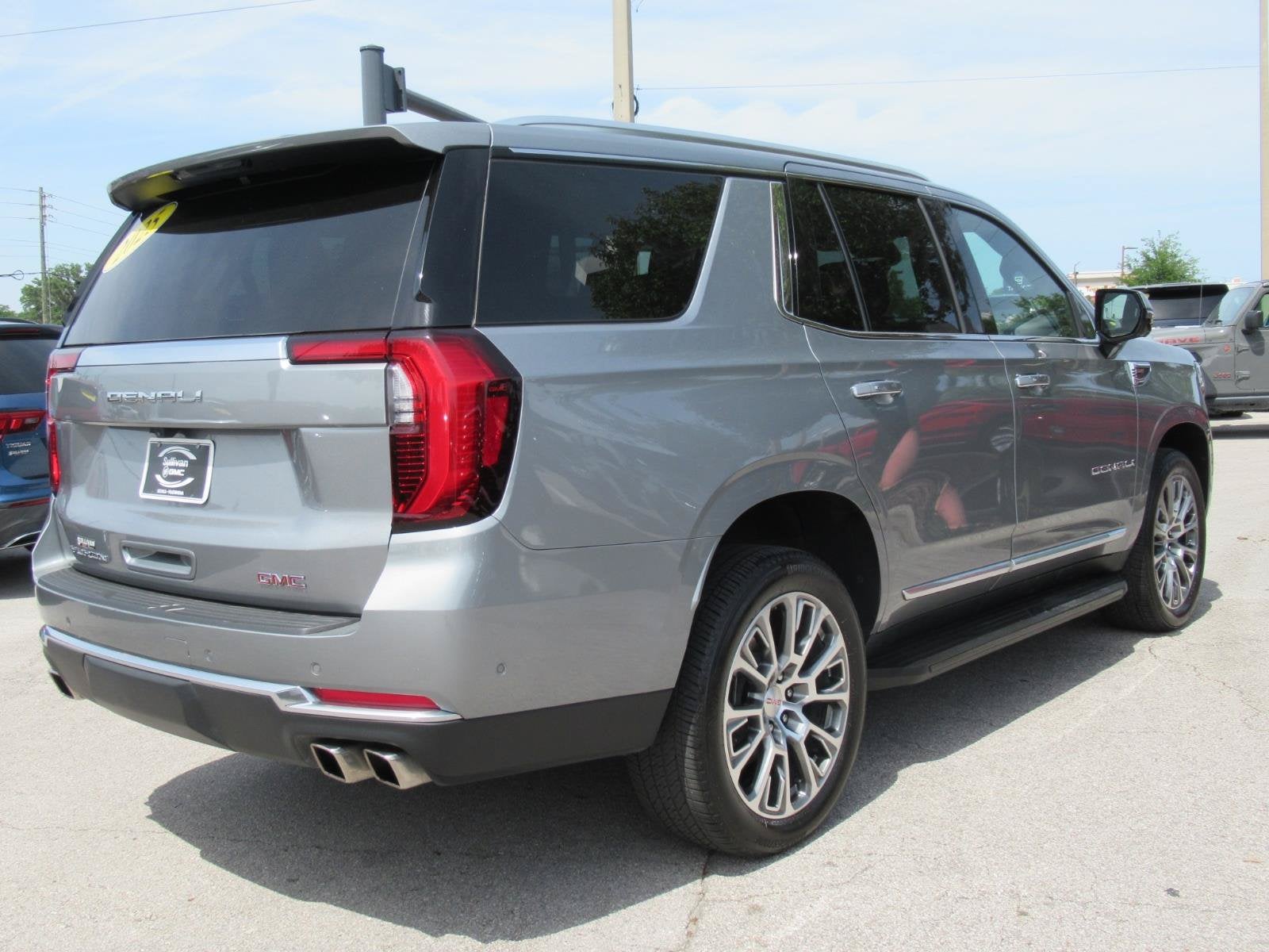 2025 GMC Yukon 4WD Denali