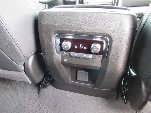 2025 GMC Yukon 4WD Denali