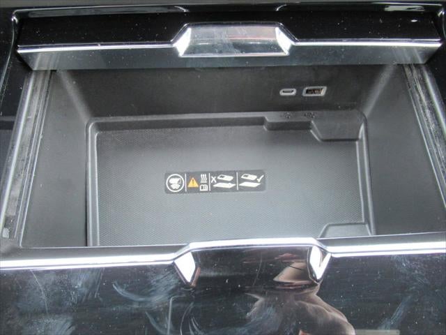 2025 GMC Yukon 4WD Denali