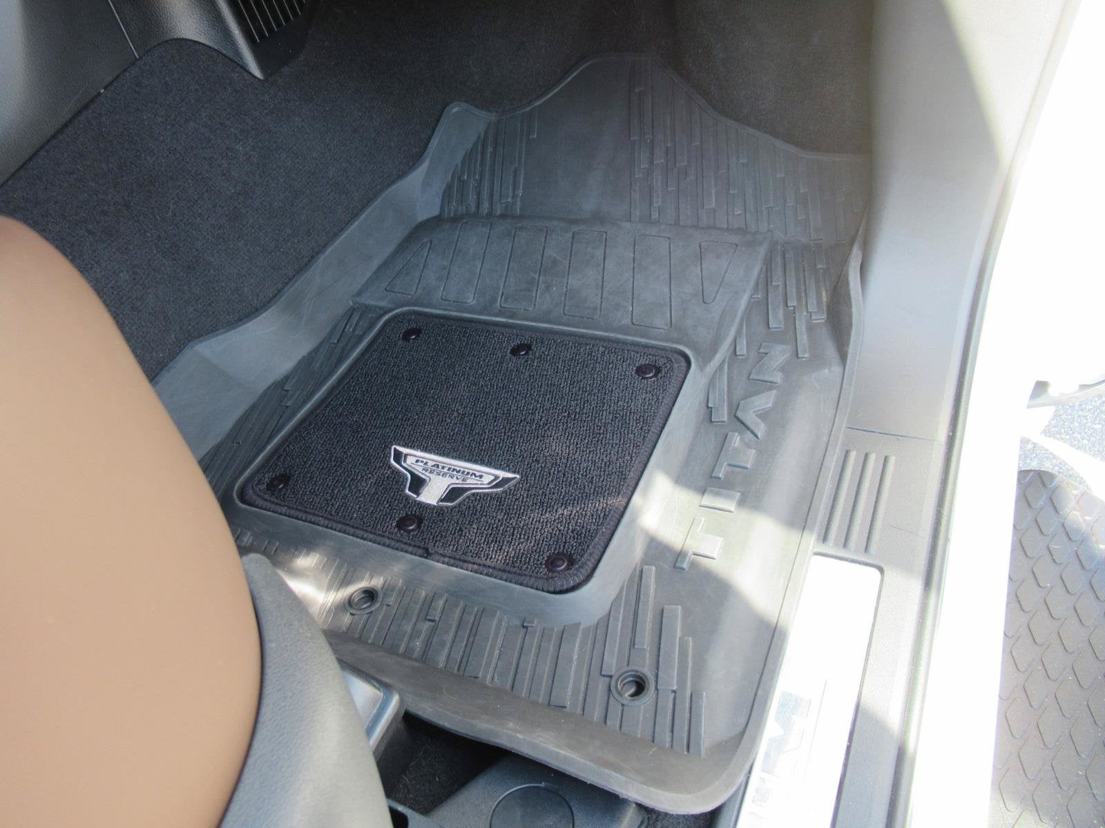 2023 Nissan Titan Crew Cab Platinum Reserve 4x4