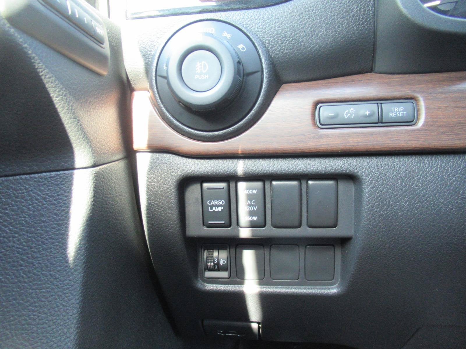 2023 Nissan Titan Crew Cab Platinum Reserve 4x4