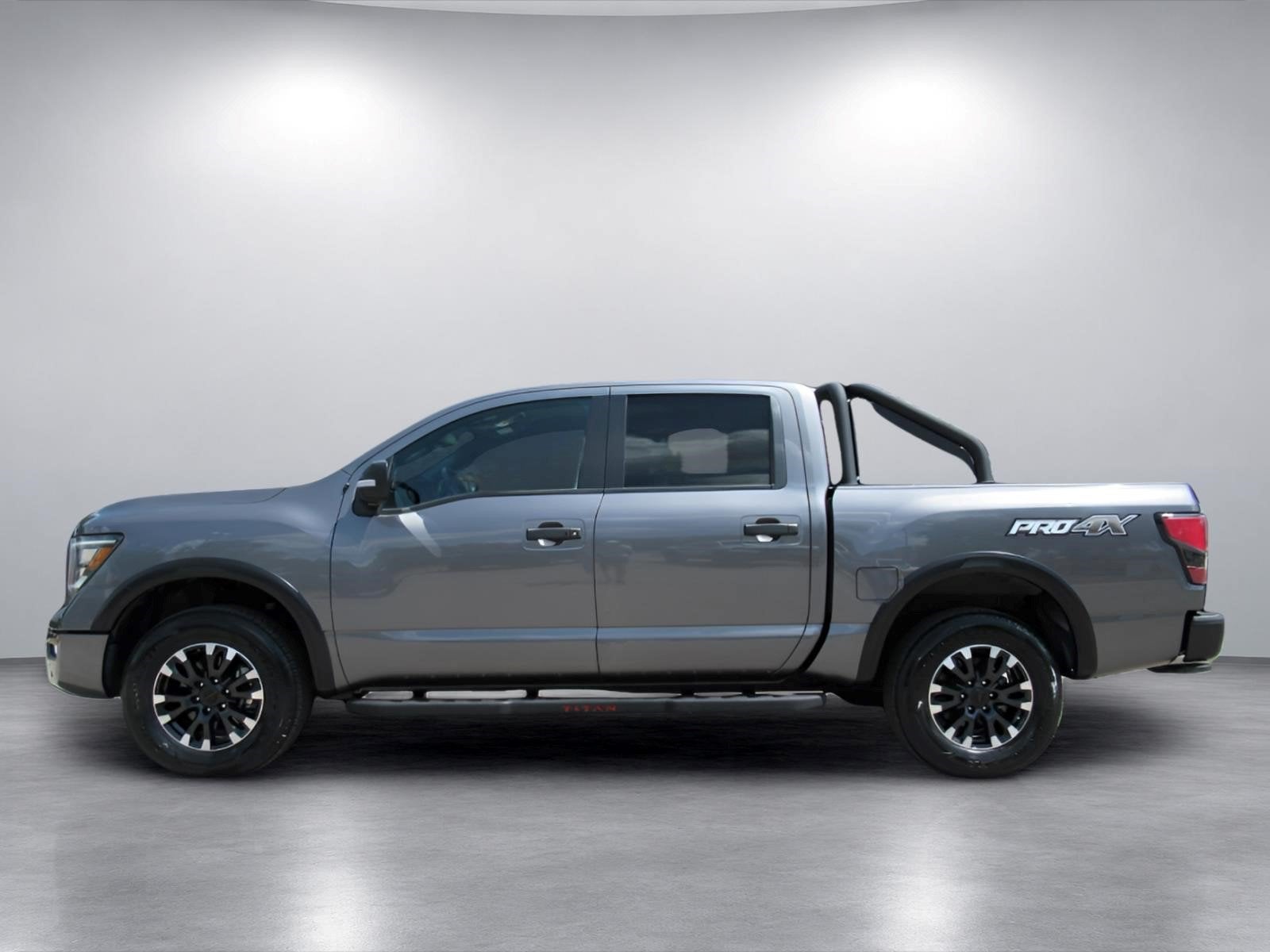 2022 Nissan TITAN Crew Cab PRO-4X 4x4