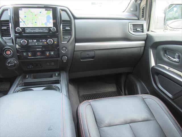 2022 Nissan TITAN Crew Cab PRO-4X 4x4
