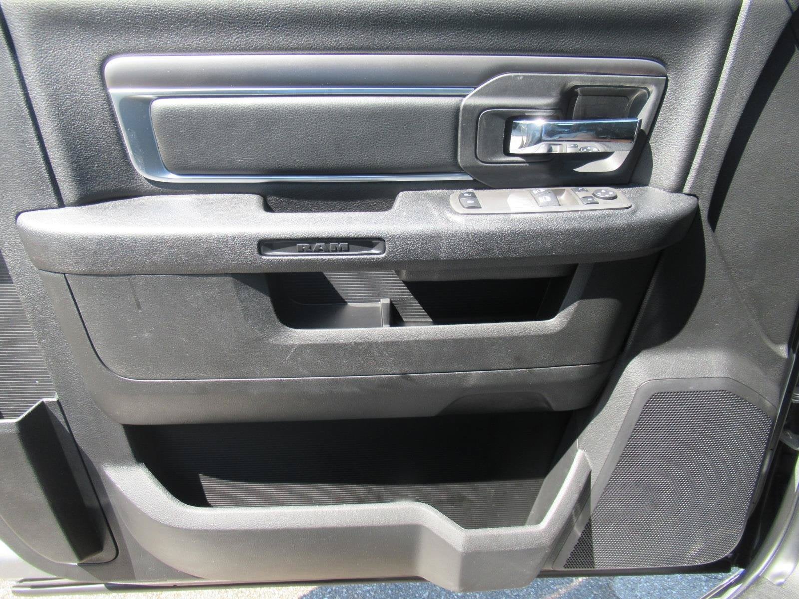 2023 RAM 1500 Tradesman Regular Cab 4x2 8' Box