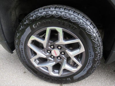 2022 GMC Sierra 1500 4WD Crew Cab Short Box SLT