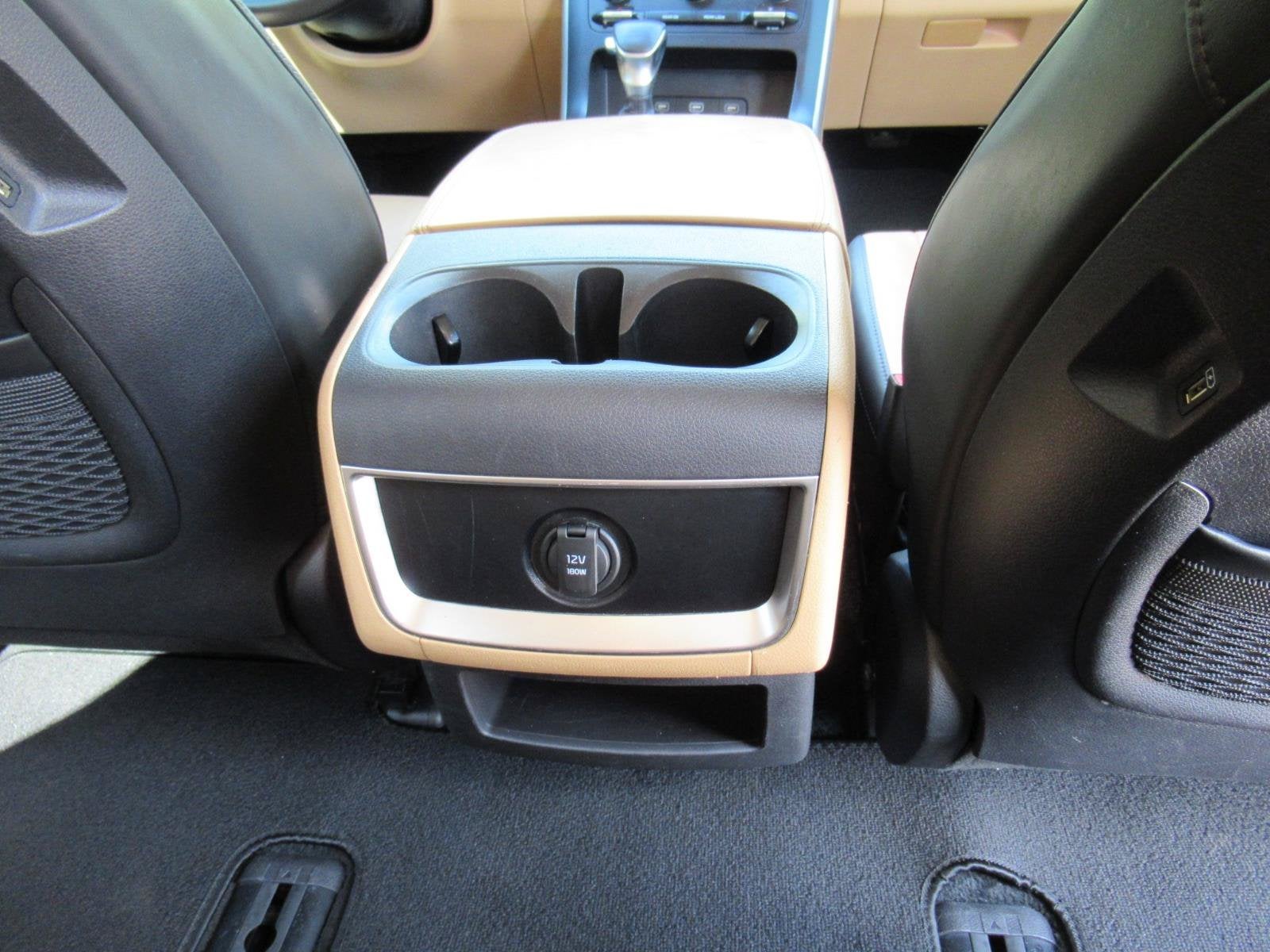2024 Kia Carnival LX Seat Package