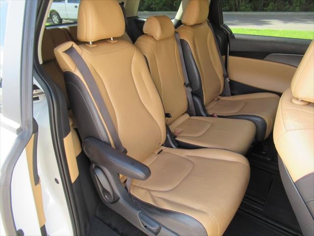 2024 Kia Carnival LX Seat Package