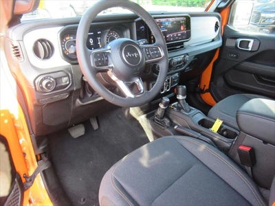 2025 Jeep Wrangler 4-Door Sahara 4x4