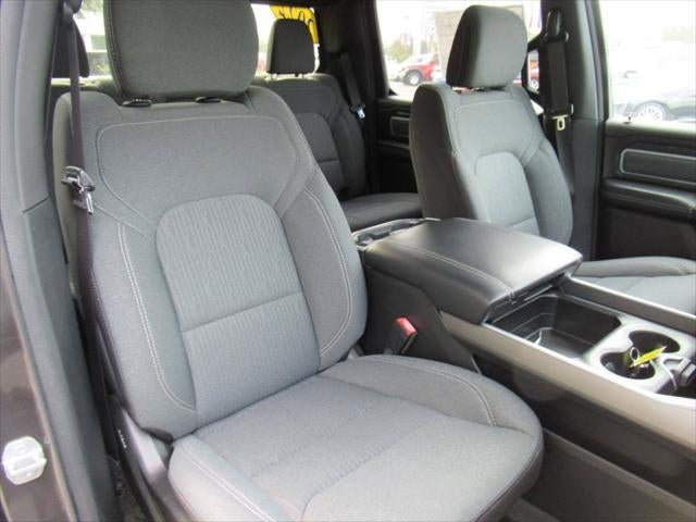2022 RAM 1500 Big Horn Crew Cab 4x2 5'7' Box