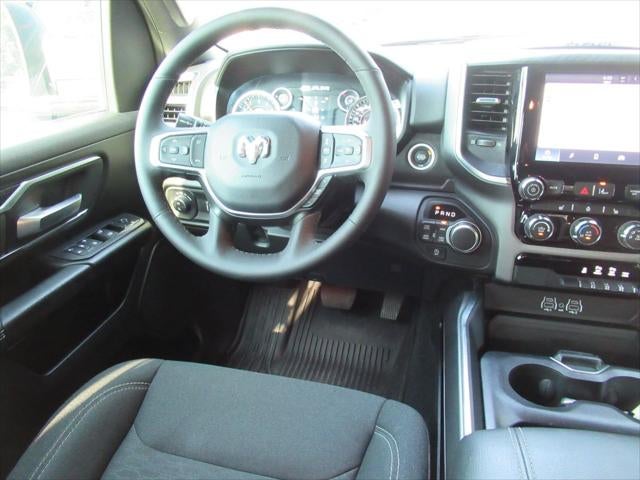 2025 RAM 1500 Big Horn Crew Cab 4x4 6'4' Box