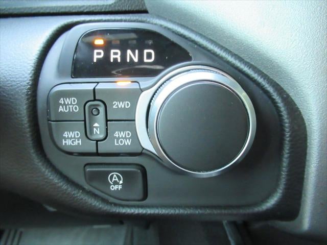 2025 RAM 1500 Big Horn Crew Cab 4x4 6'4' Box