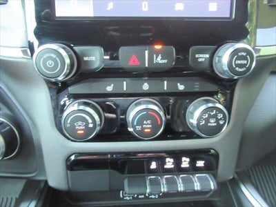 2025 RAM 1500 Big Horn Crew Cab 4x4 6'4' Box