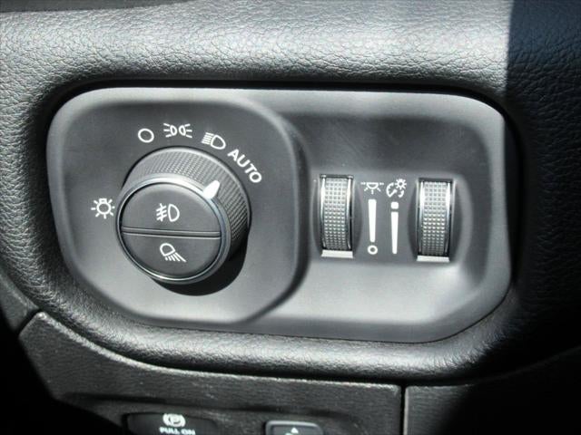 2026 RAM 1500 Big Horn Crew Cab 4x4 5'7' Box