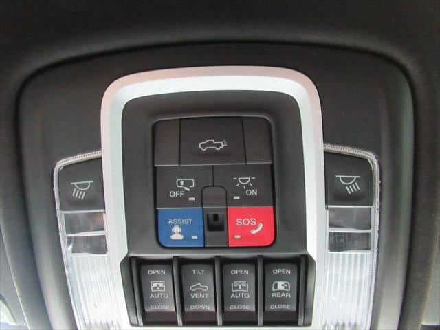2021 RAM 1500 Laramie Crew Cab 4x4 5'7' Box