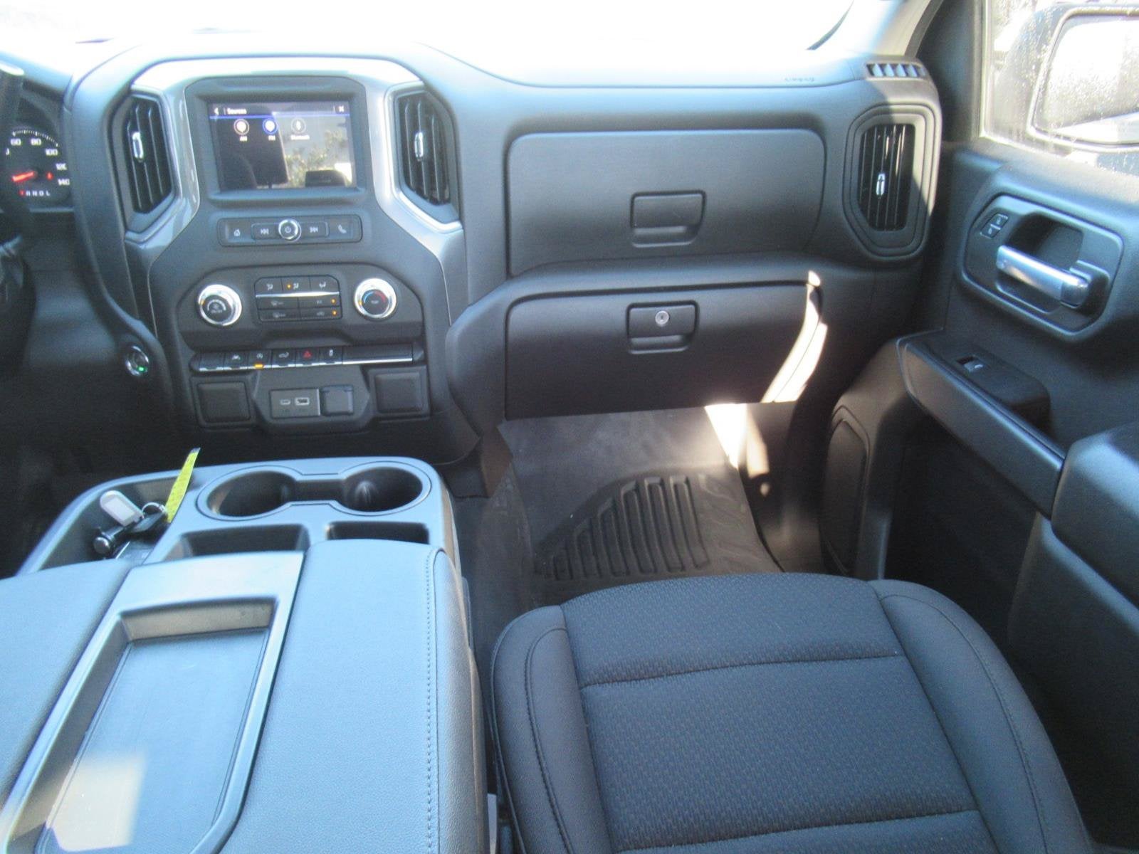 2026 GMC Sierra 1500 Crew Cab, Short Bed, Pro, 4WD