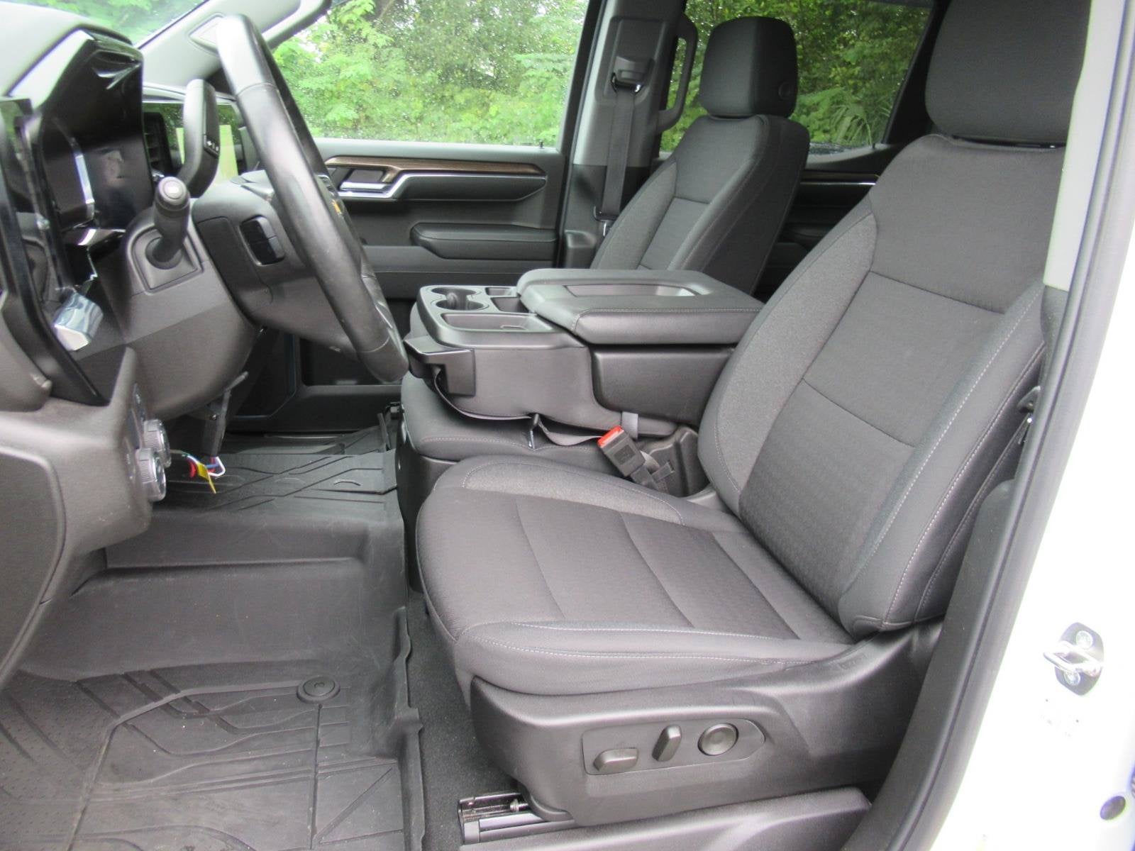 2024 Chevrolet Silverado 1500 2WD Crew Cab Short Bed LT