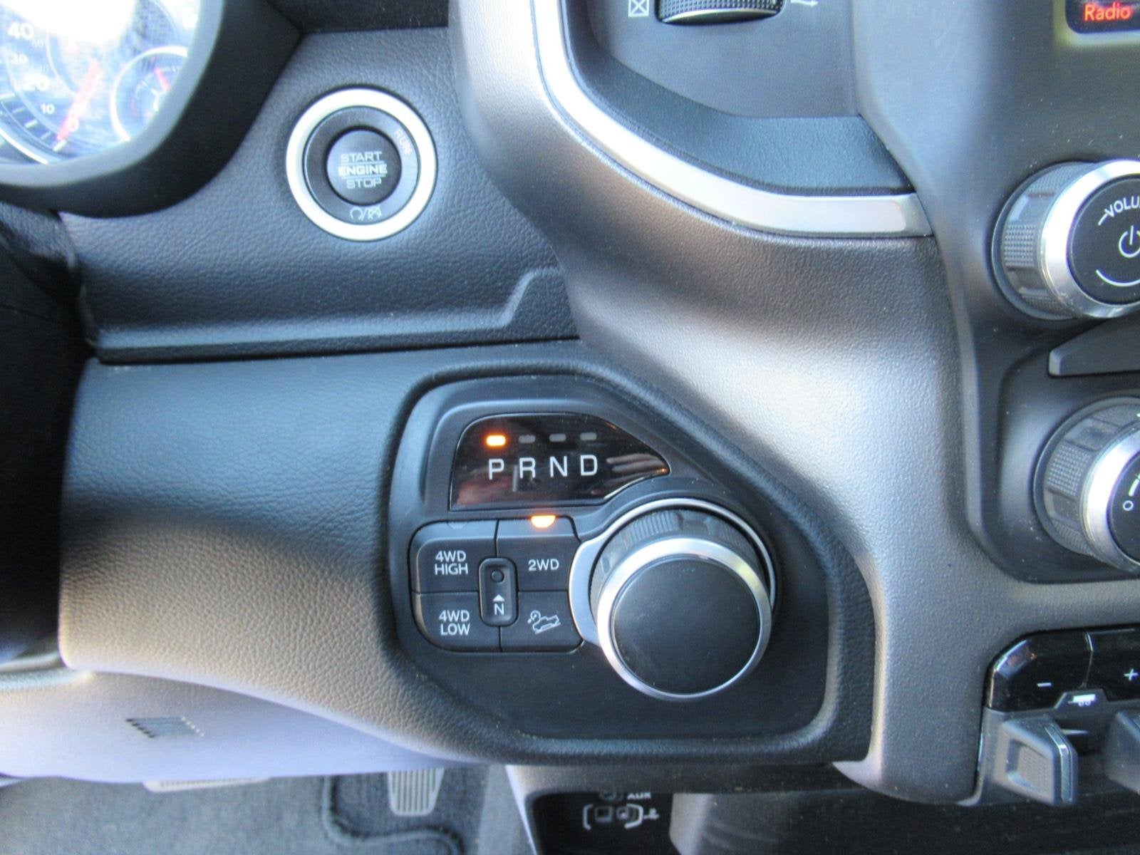 2019 RAM 2500 Big Horn Crew Cab 4x4 6'4' Box
