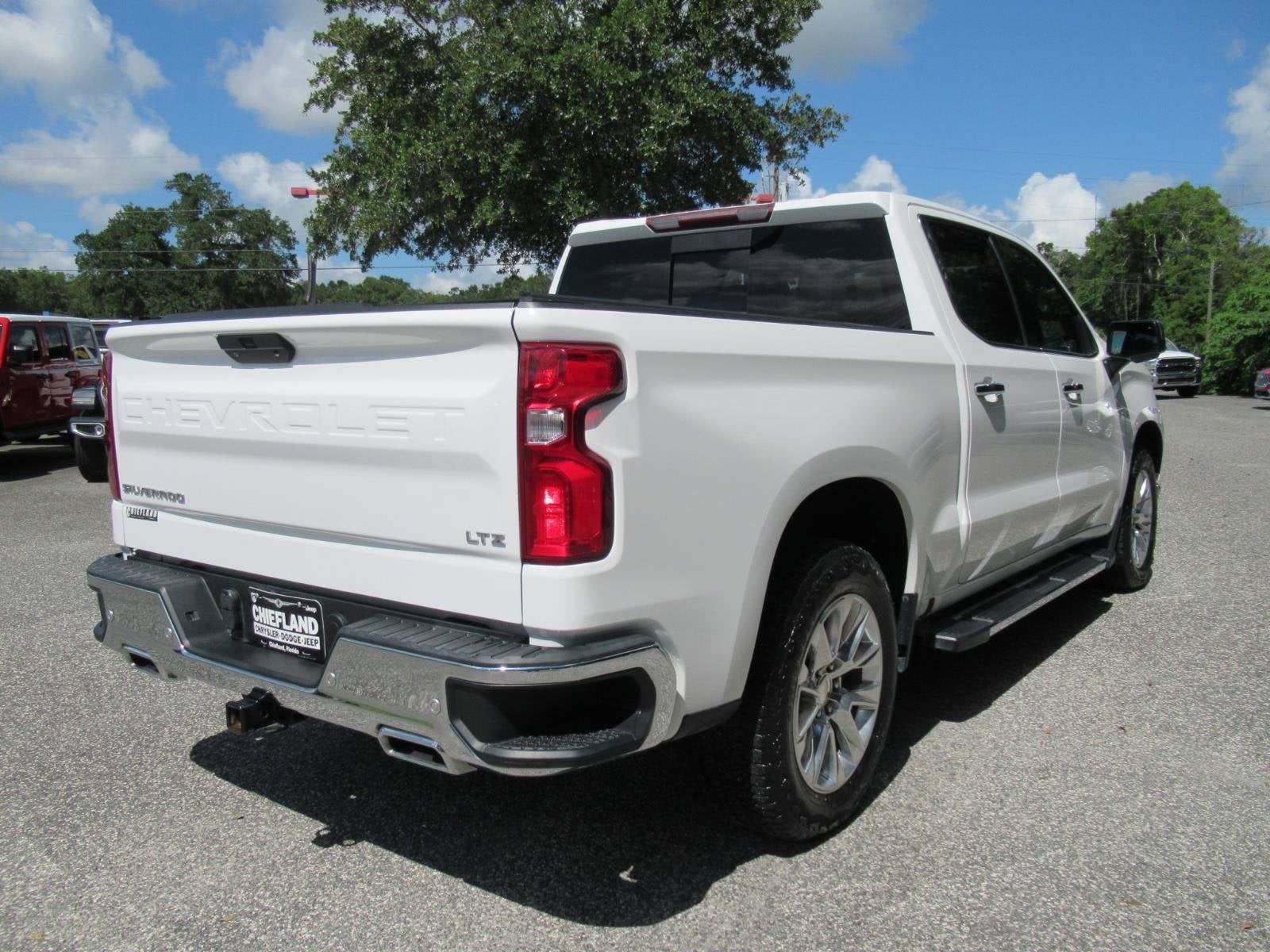 2021 Chevrolet Silverado 1500 4WD Crew Cab Short Bed LTZ