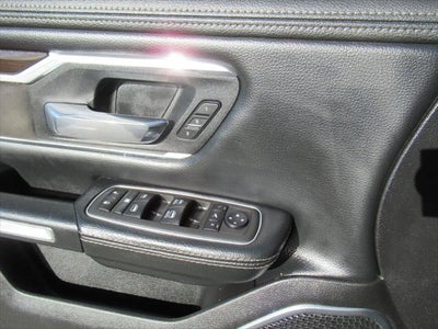 2022 RAM 1500 Laramie Crew Cab 4x2 5'7' Box