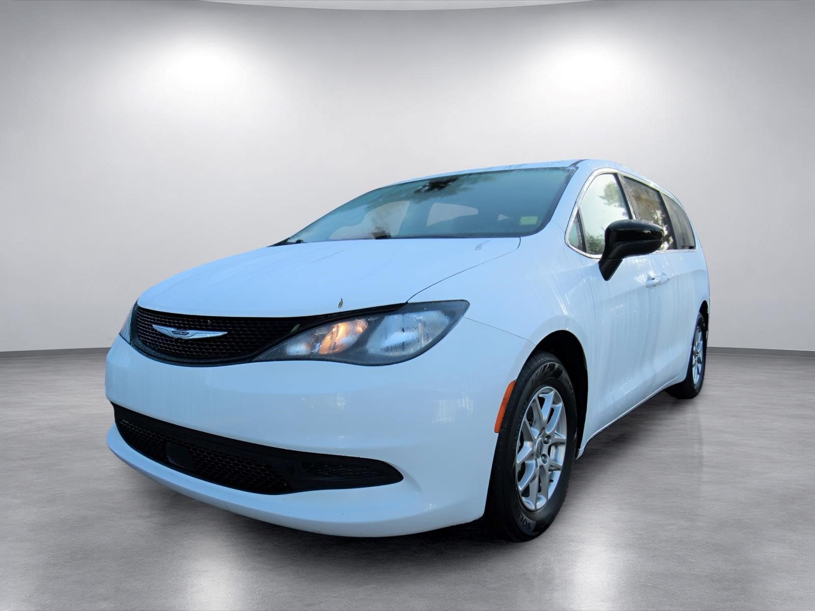 2024 Chrysler Voyager LX