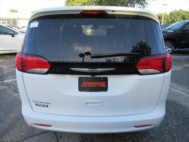2024 Chrysler Voyager LX