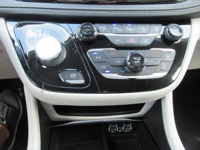 2021 Chrysler Pacifica Limited AWD