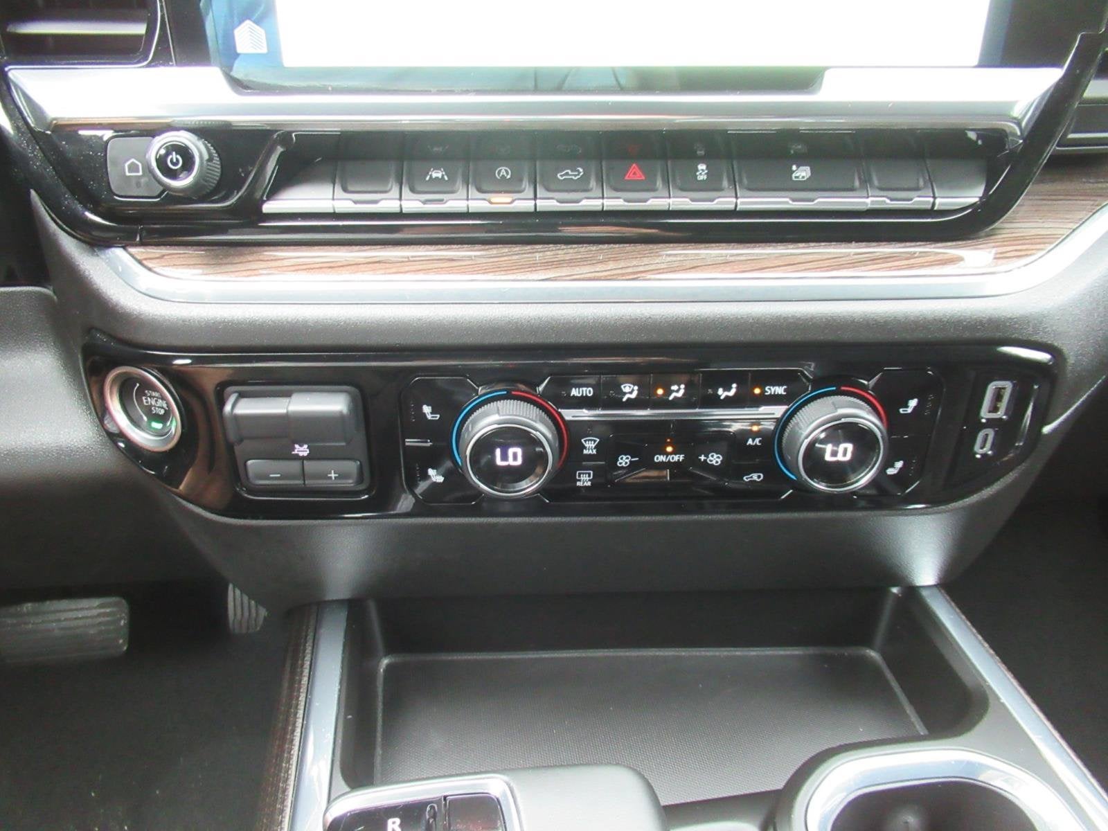 2024 Chevrolet Silverado 1500 4WD Crew Cab Short Bed RST