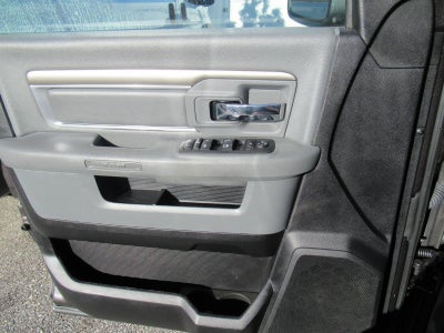 2017 RAM 1500 Big Horn Crew Cab 4x4 5'7' Box