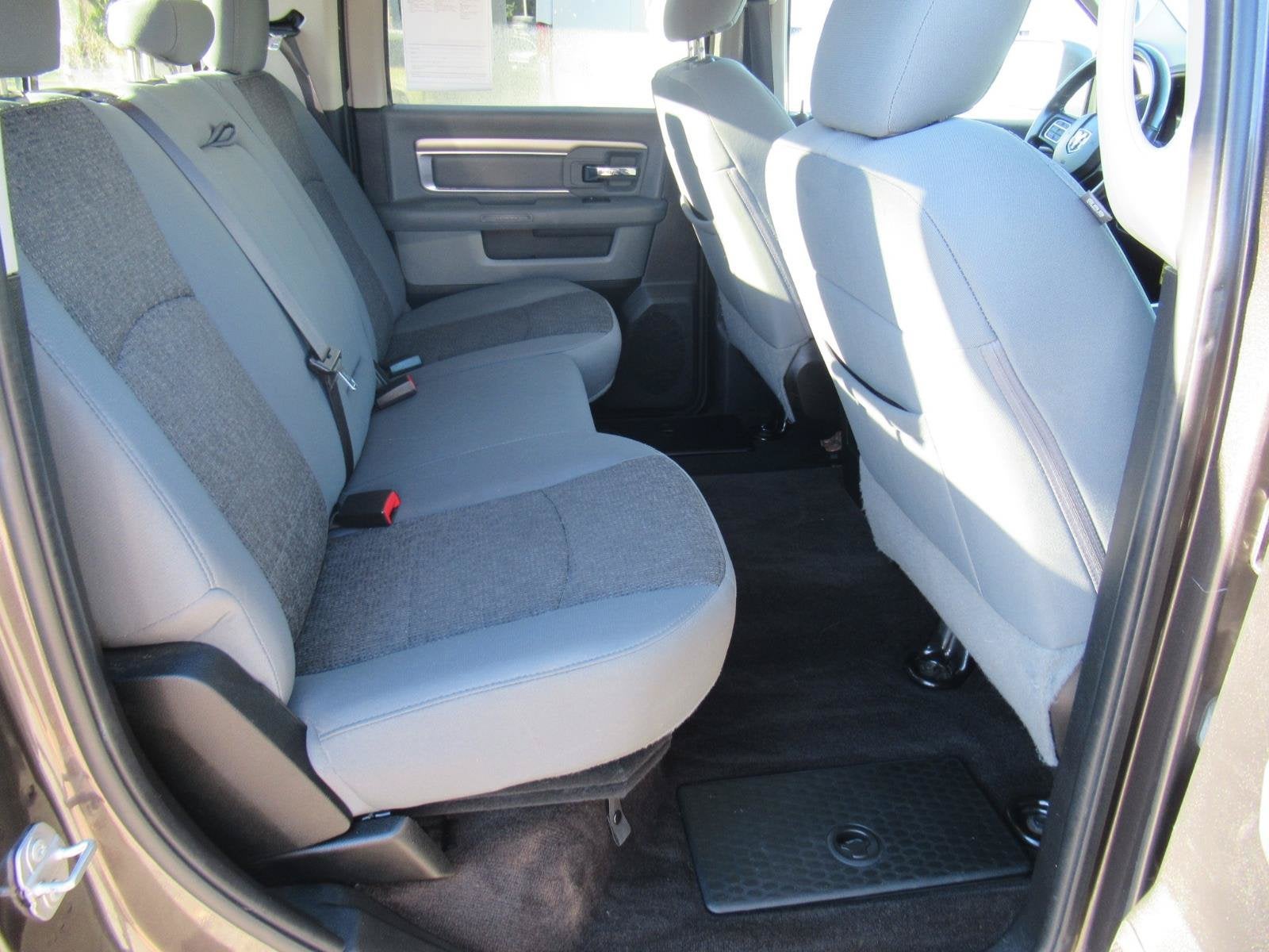 2017 RAM 1500 Big Horn Crew Cab 4x4 5'7' Box