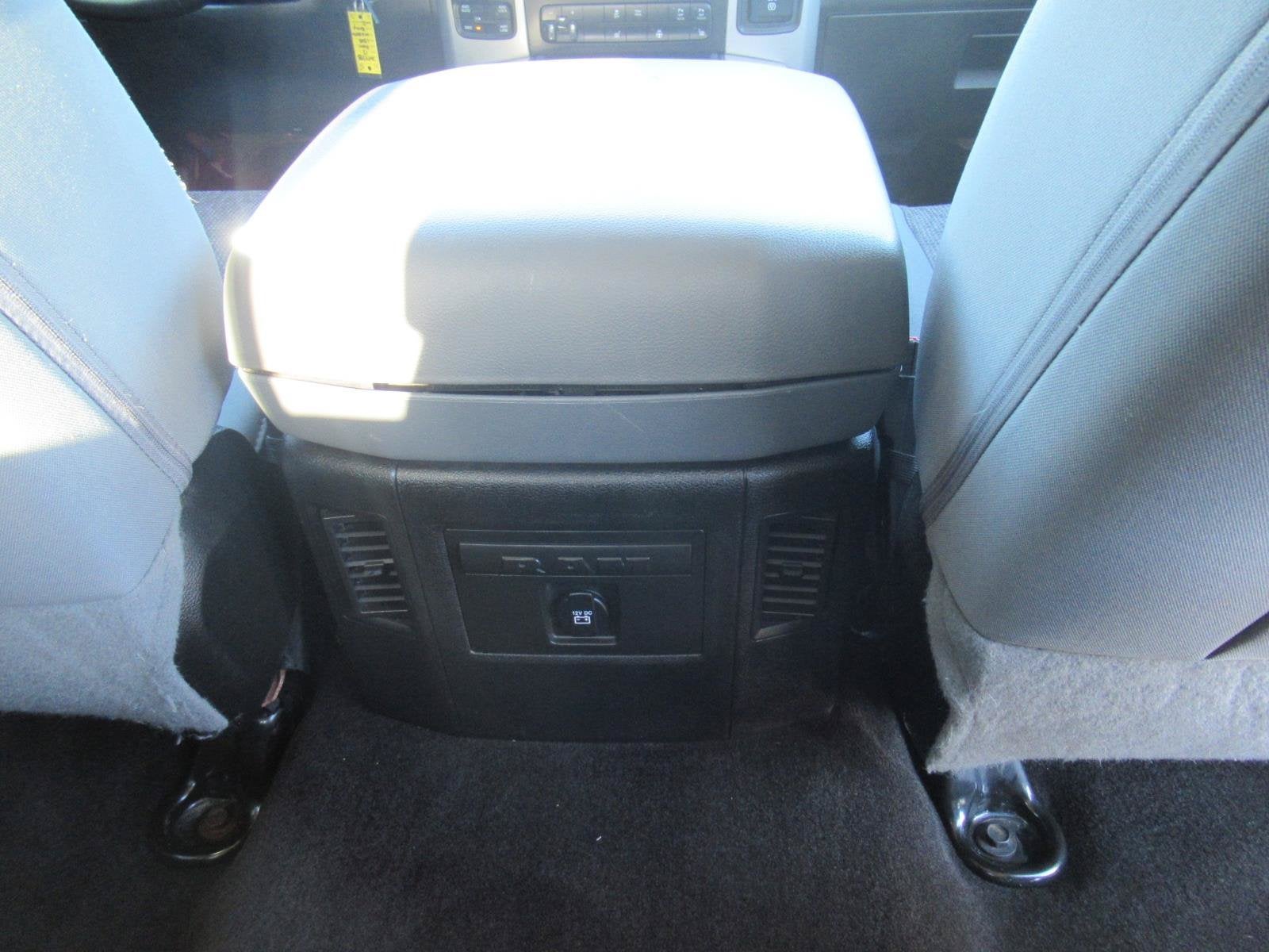 2017 RAM 1500 Big Horn Crew Cab 4x4 5'7' Box